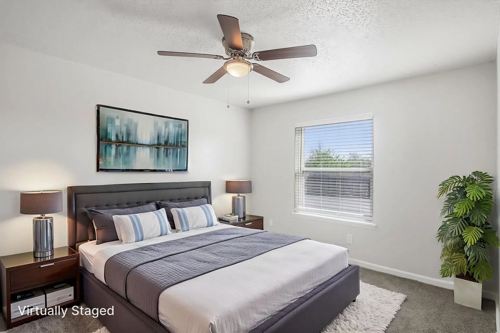 Yukon Apartment: 633 W Vandament Ave