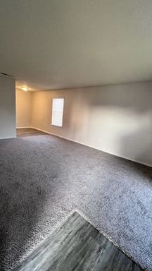 Renovated Second Floor One Bedroom Apartment Home – photo 1