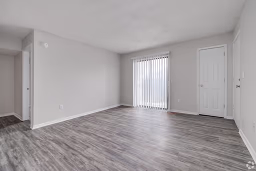 Renovated First Floor Two Bedroom Apartment Home – photo 1