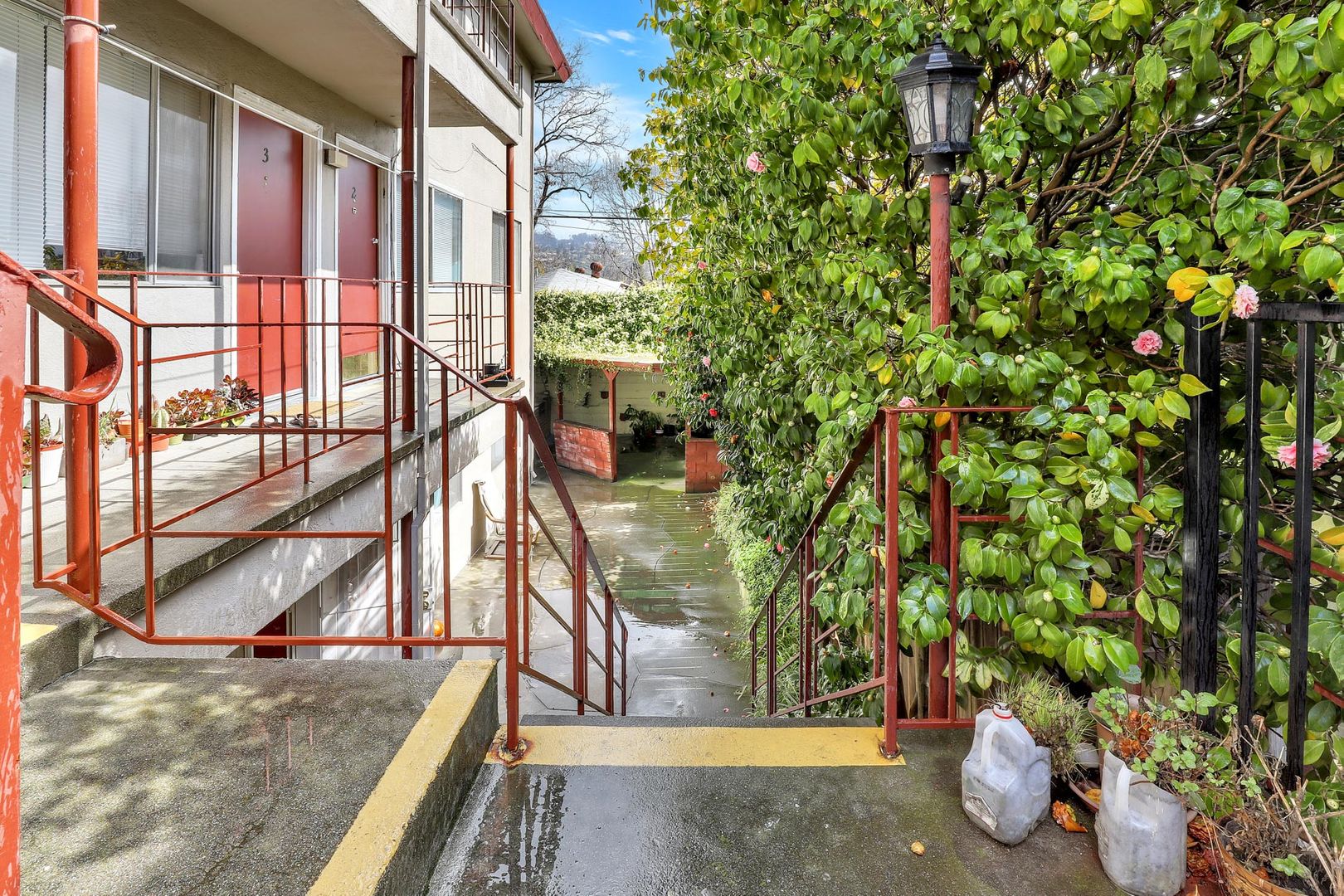Pomona Wailokton Plaza LLC 7 of 12