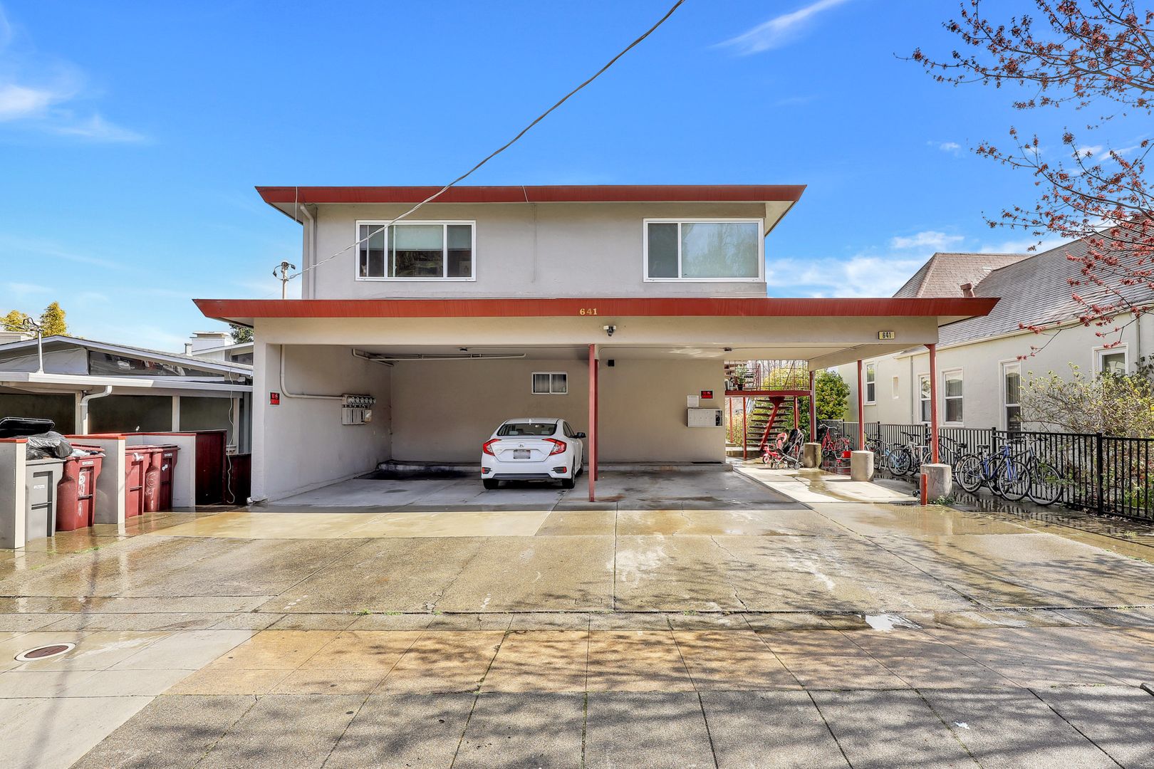 Albany Apartment: 641 Adams St