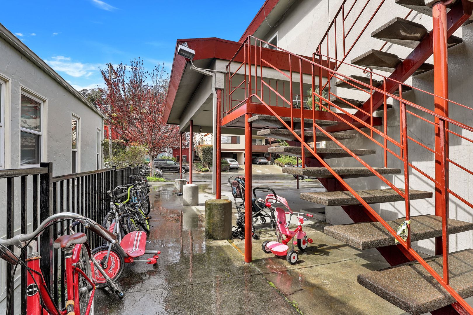 Pomona Wailokton Plaza LLC 6 of 12