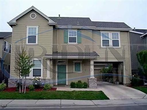 4 bedroom, 3 bath house – photo 1