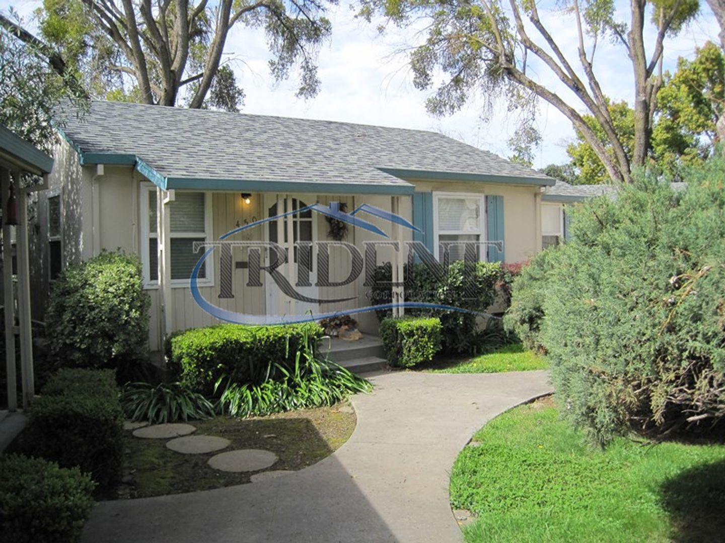 Yuba City Apartment: 444-462 McRae Way