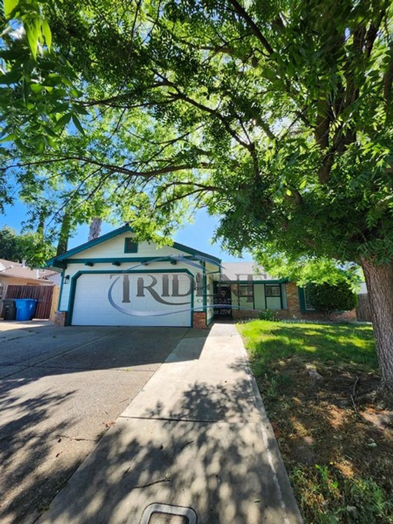 Olivehurst House: 4209 Deaton Drive