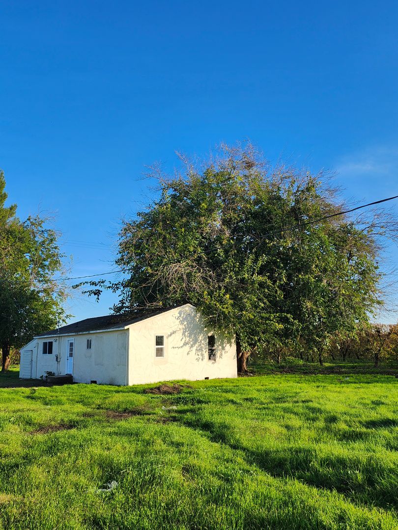 Marysville House: 11363 Highway 70 #B