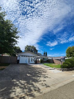 Newly remodeled 3 bedroom 2 Bathroom home