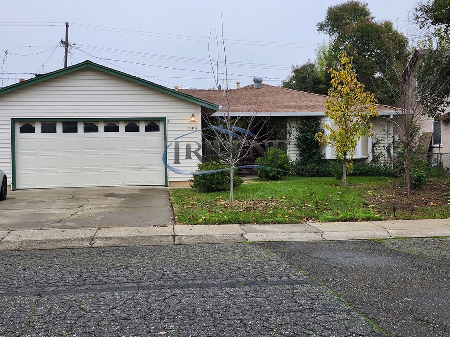 Marysville House: (2866mL) 2315 Edwards St.