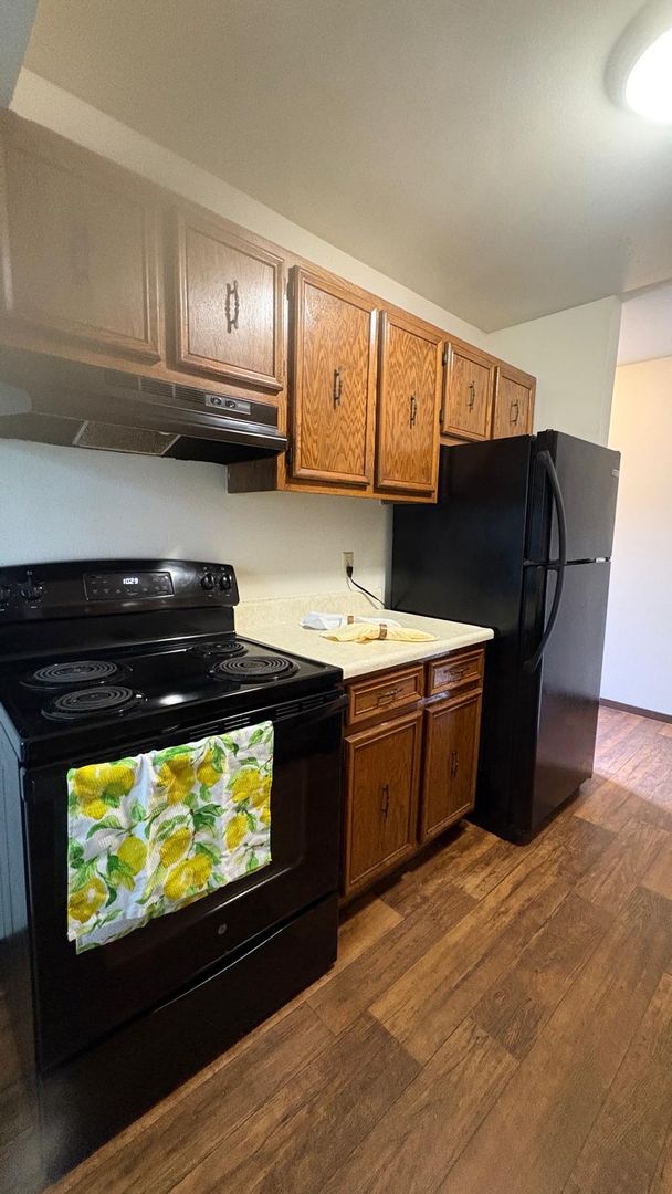 Milwaukee Apartment: 8183 N 107th St.