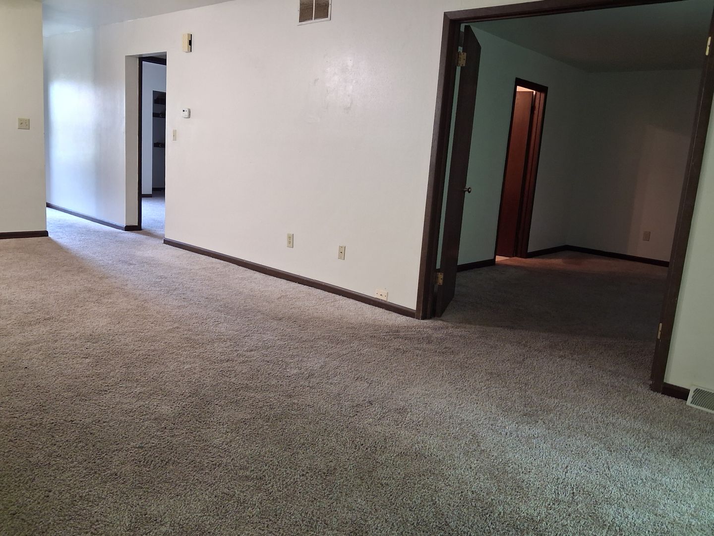 Milwaukee Apartment: 8183 N 107th St.