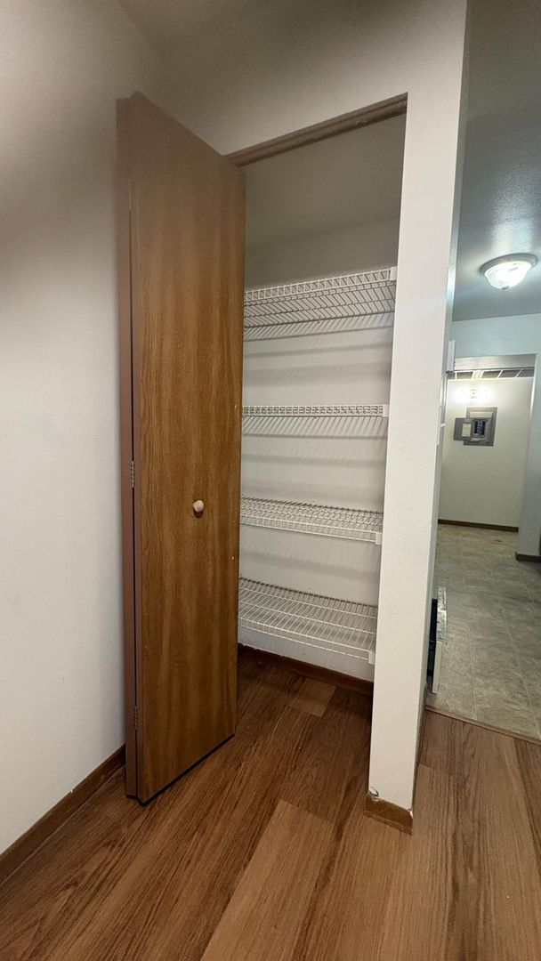 Milwaukee Apartment: 8183 N 107th St.