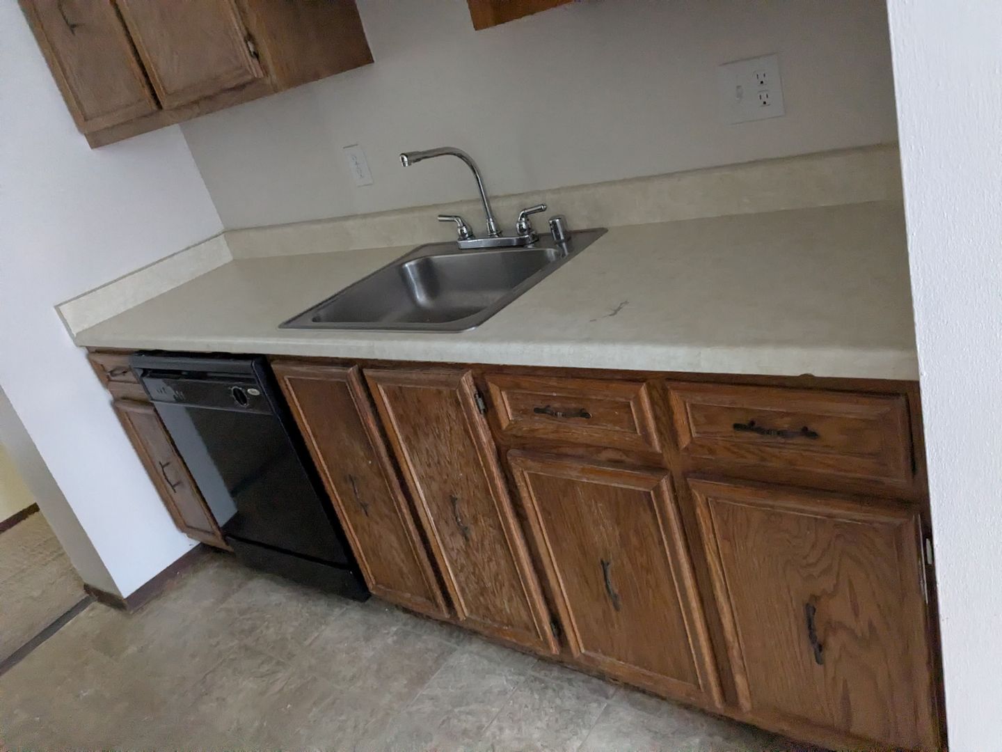 Milwaukee Apartment: 8183 N 107th St.