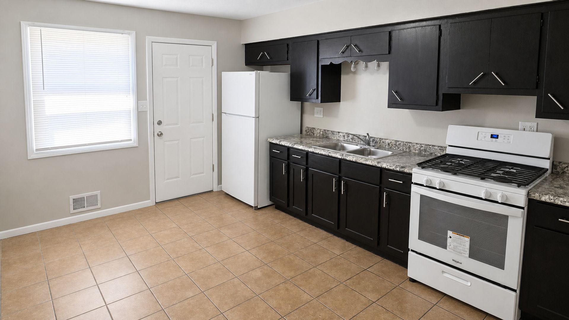Kenosha Apartment: 4007 45th St.