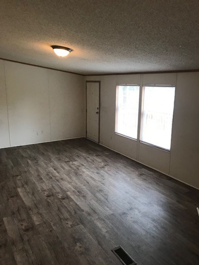 Johnson City House: 201 Rockingham Road