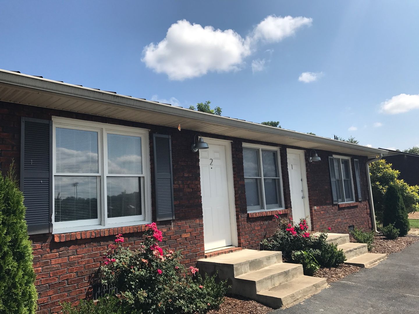 Johnson City Apartment: 406 & 408 Lee Street