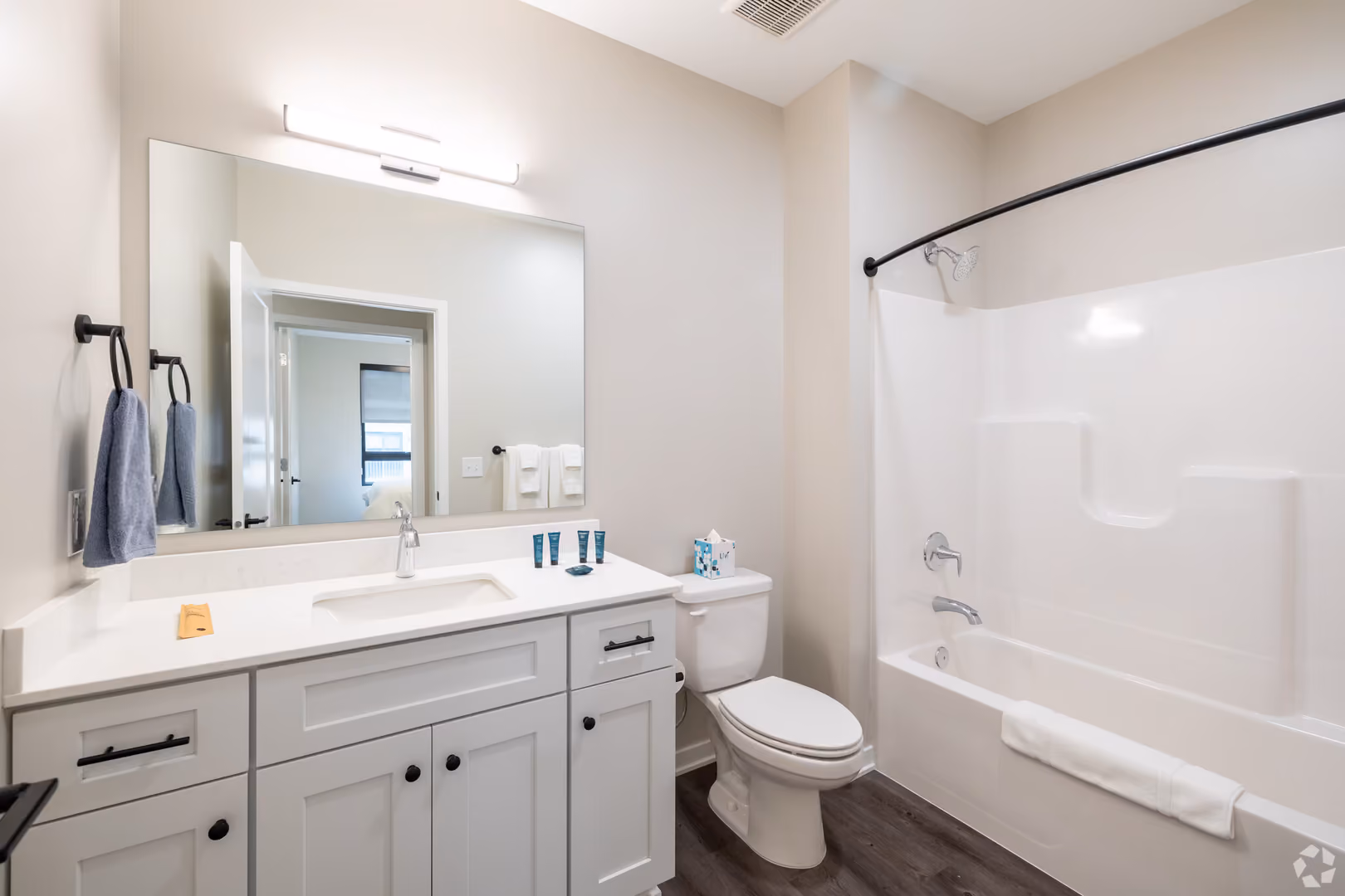 Omaha Apartment: 3612 Leavenworth St.