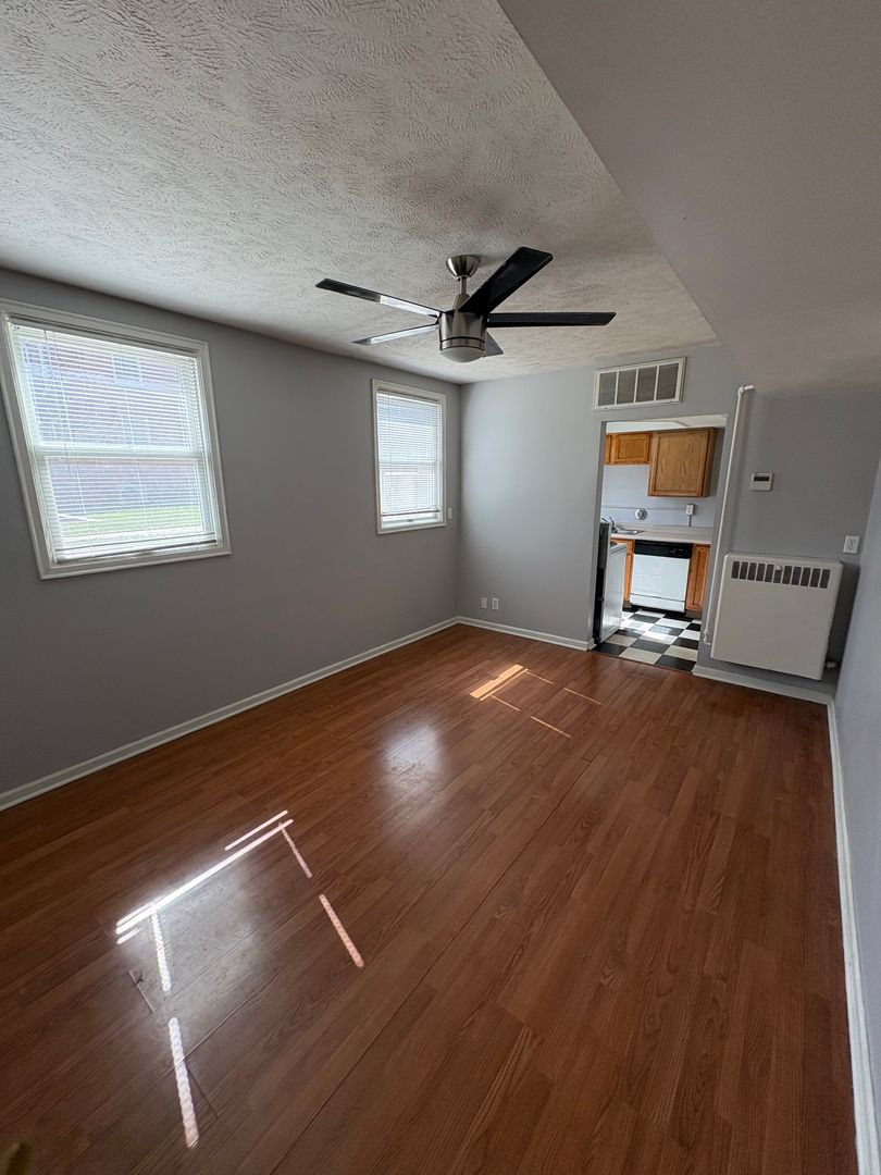 Omaha Apartment: 311 N 31st Avenue