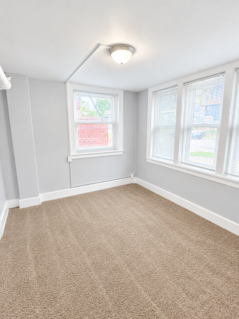 Monticello Apartments (520 S. 31st St.) 10 of 12