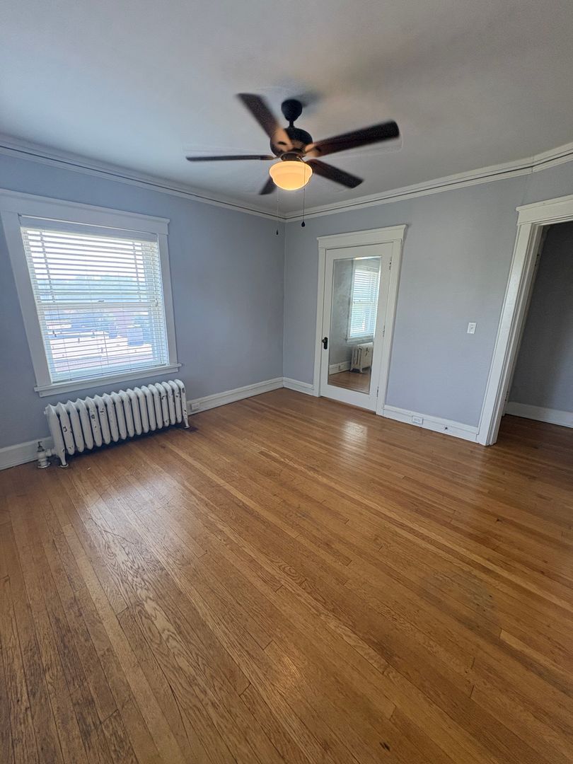 Omaha Apartment: 3301 Dewey Avenue