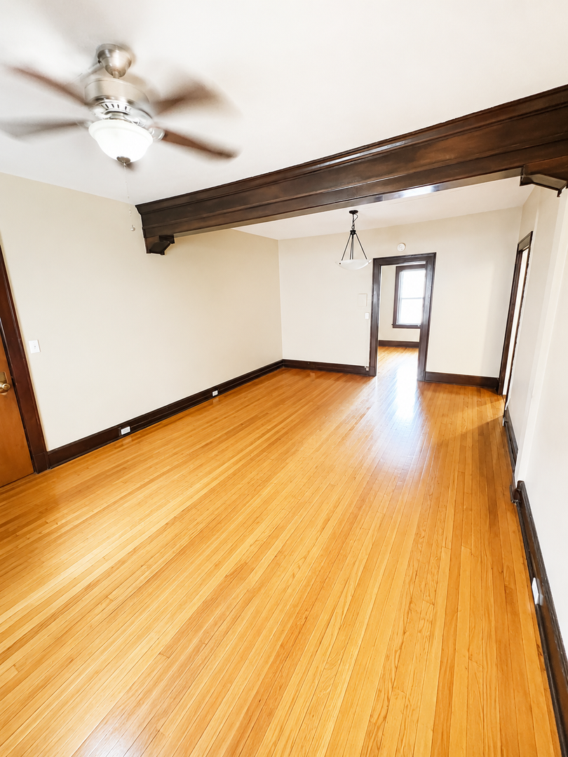 Omaha Apartment: 2464 Harney Street