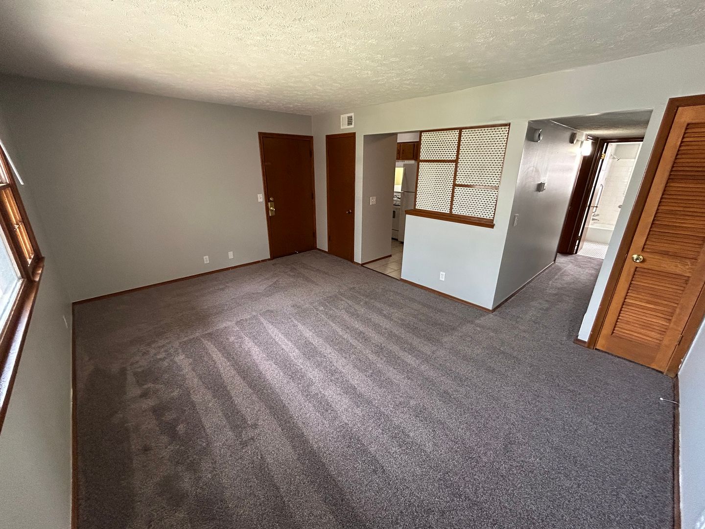 Omaha Apartment: 4311 Charles Street