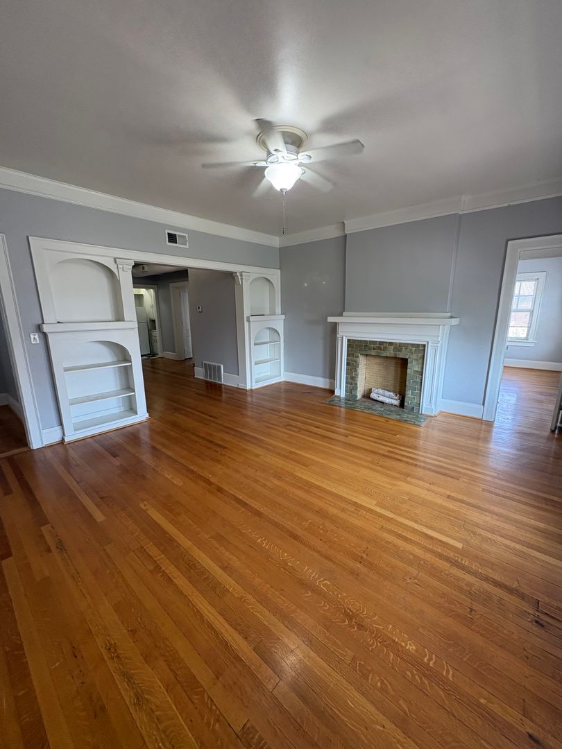Omaha Apartment: 3870 Harney Street