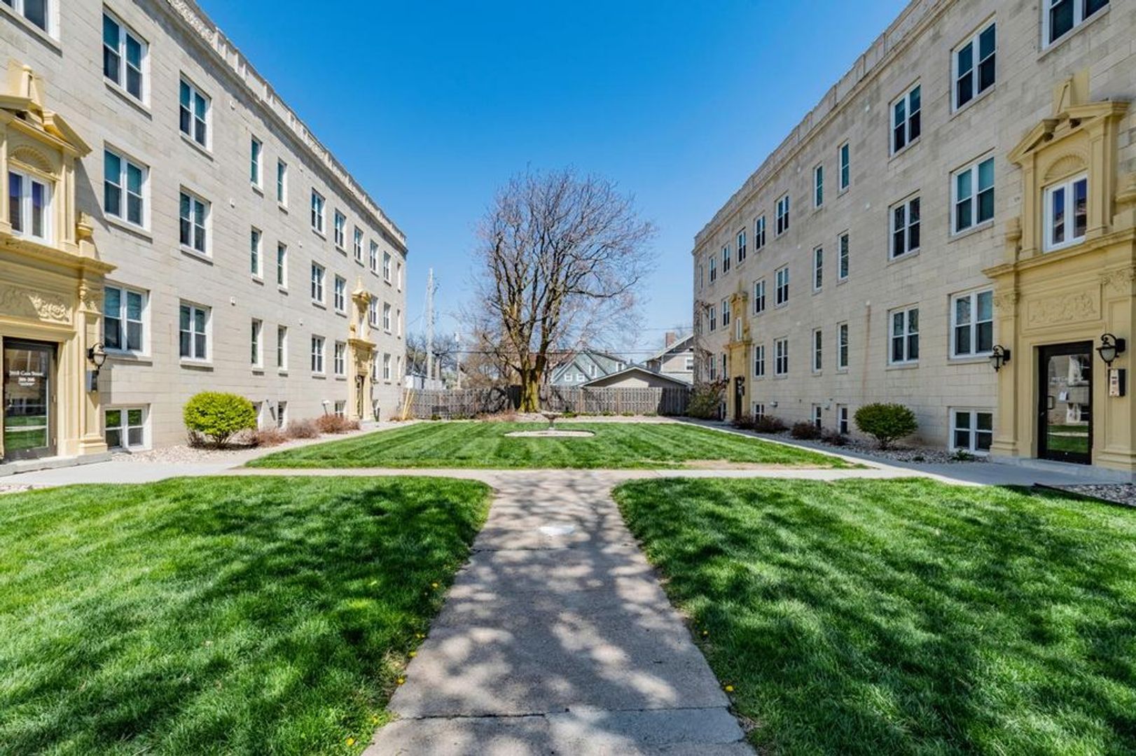 Omaha Apartment: 3918 Cass Street