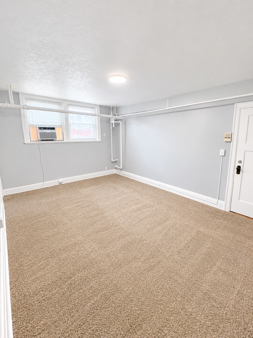 Monticello Apartments (520 S. 31st St.) 7 of 12