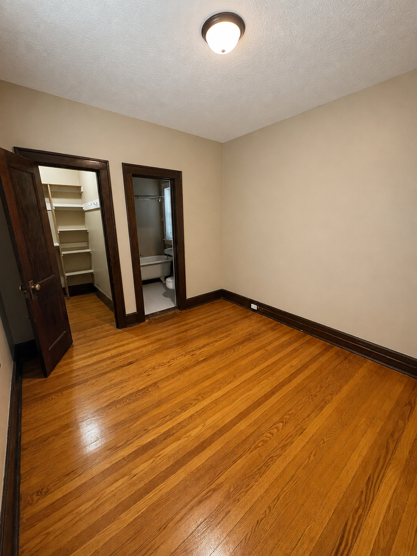 Harney Court Apartments (2464 Harney St.) 11 of 12