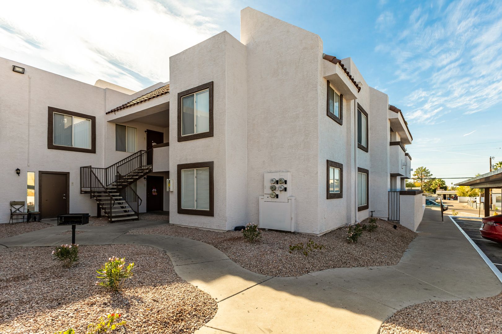 Phoenix Apartment: 1835 N 51st St
