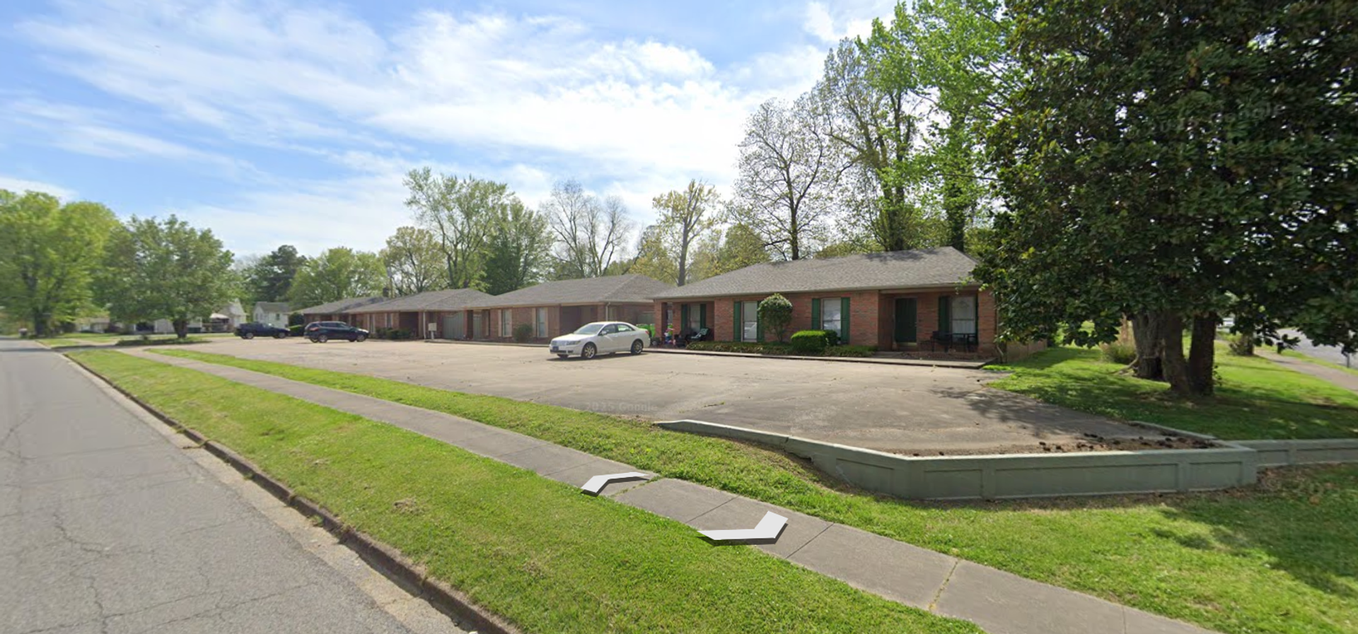 2 Bed 1 Bath Duplex Apartment