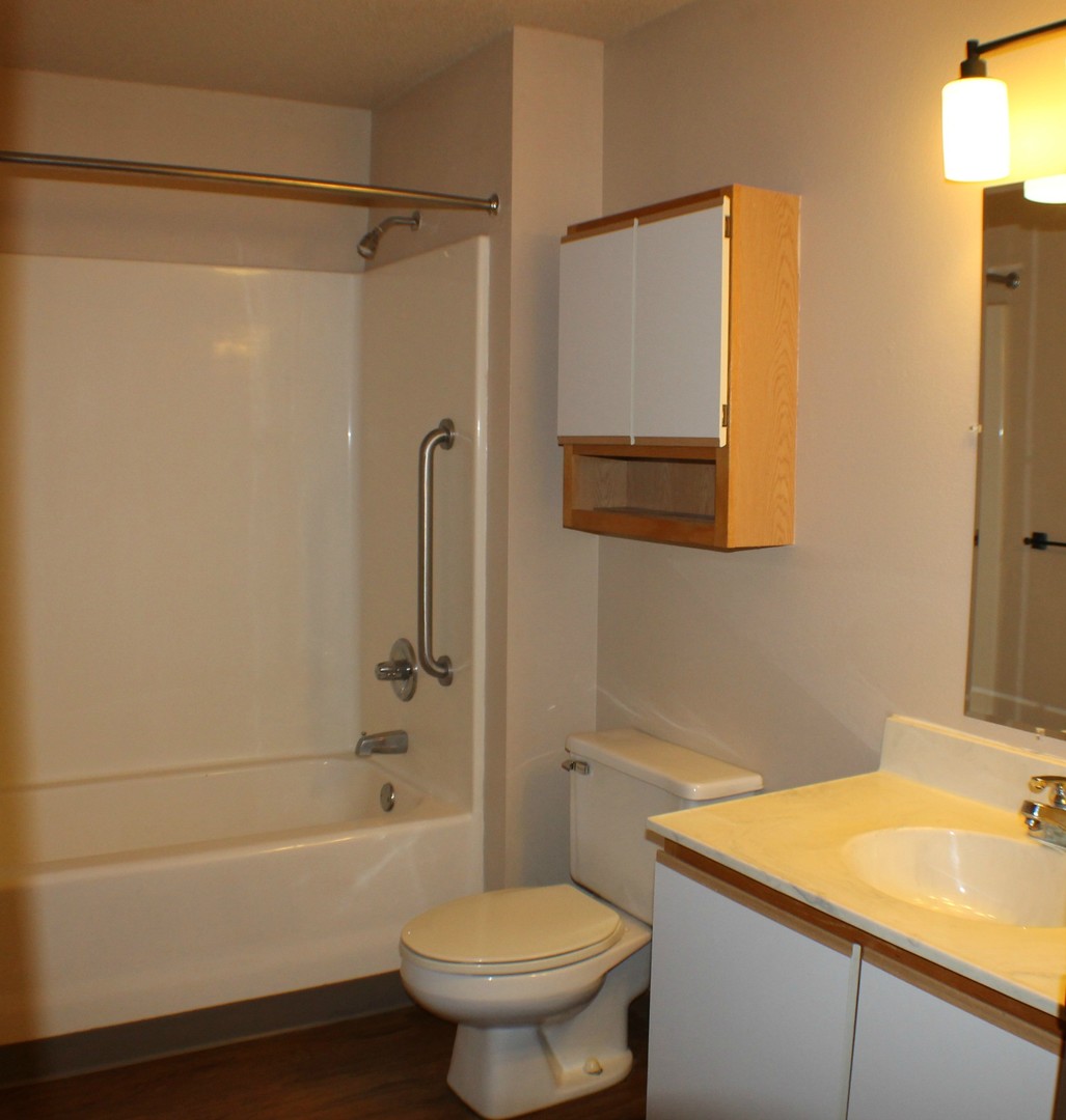 Pinedale Apartments 11 of 12