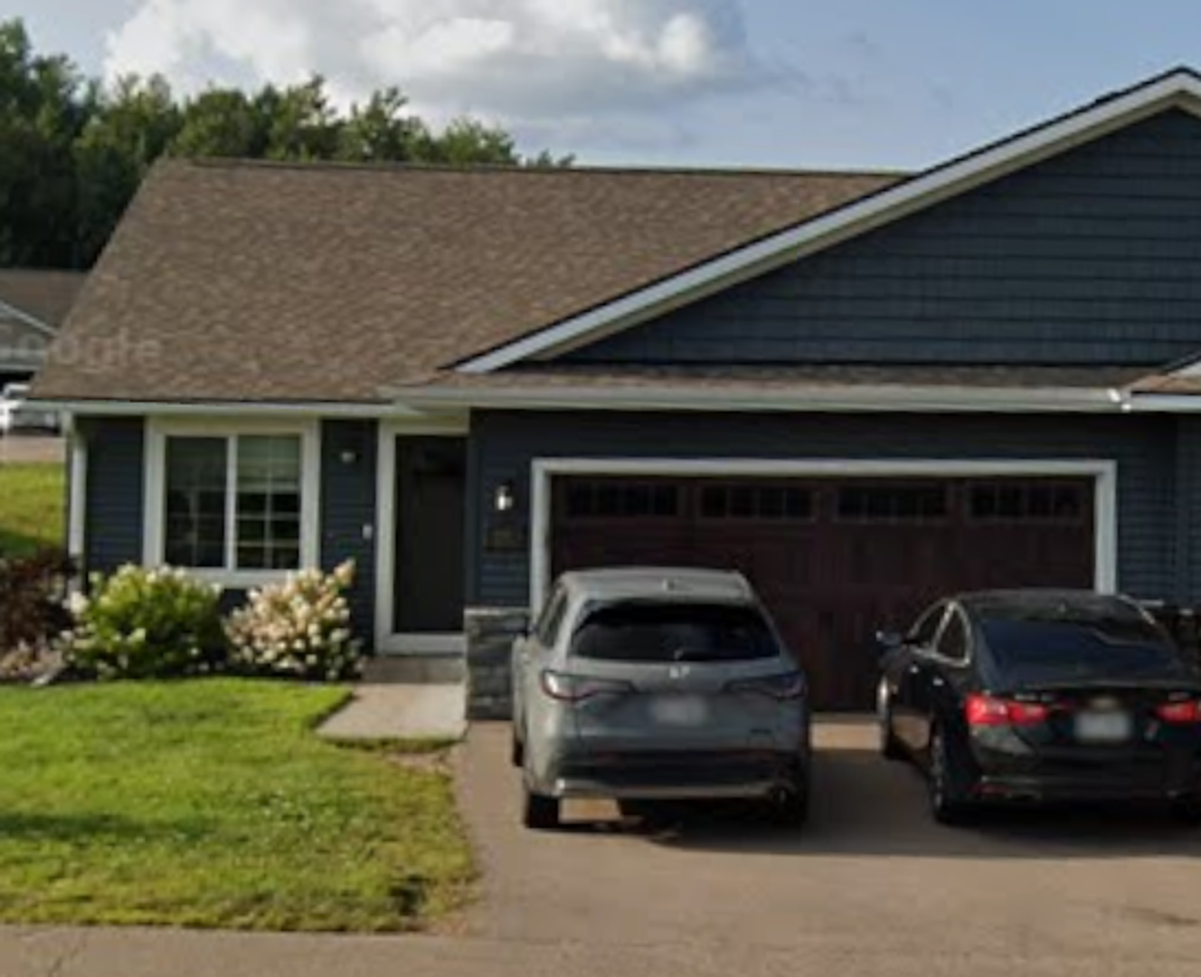 Eau Claire Townhome: 866 Daisy Lane