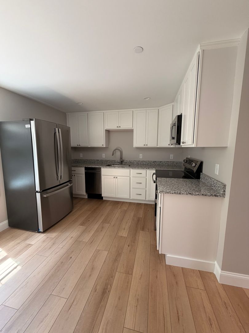 Saco Condo: 439 Main Street