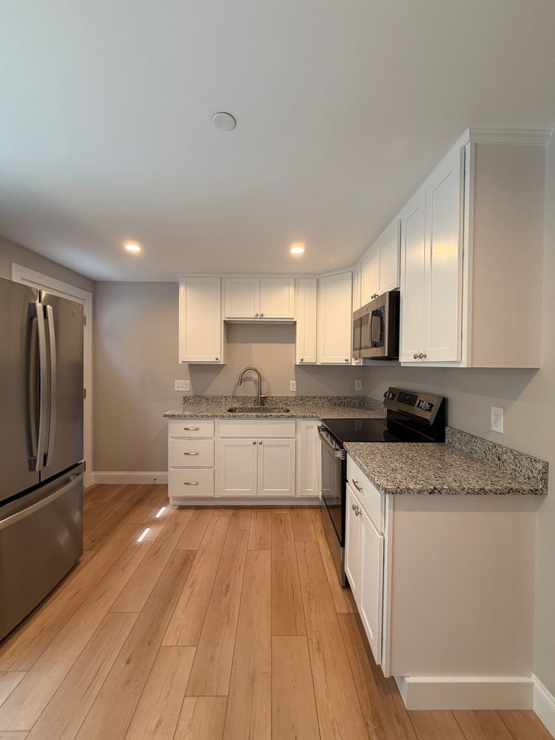 Saco Condo: 439 Main Street