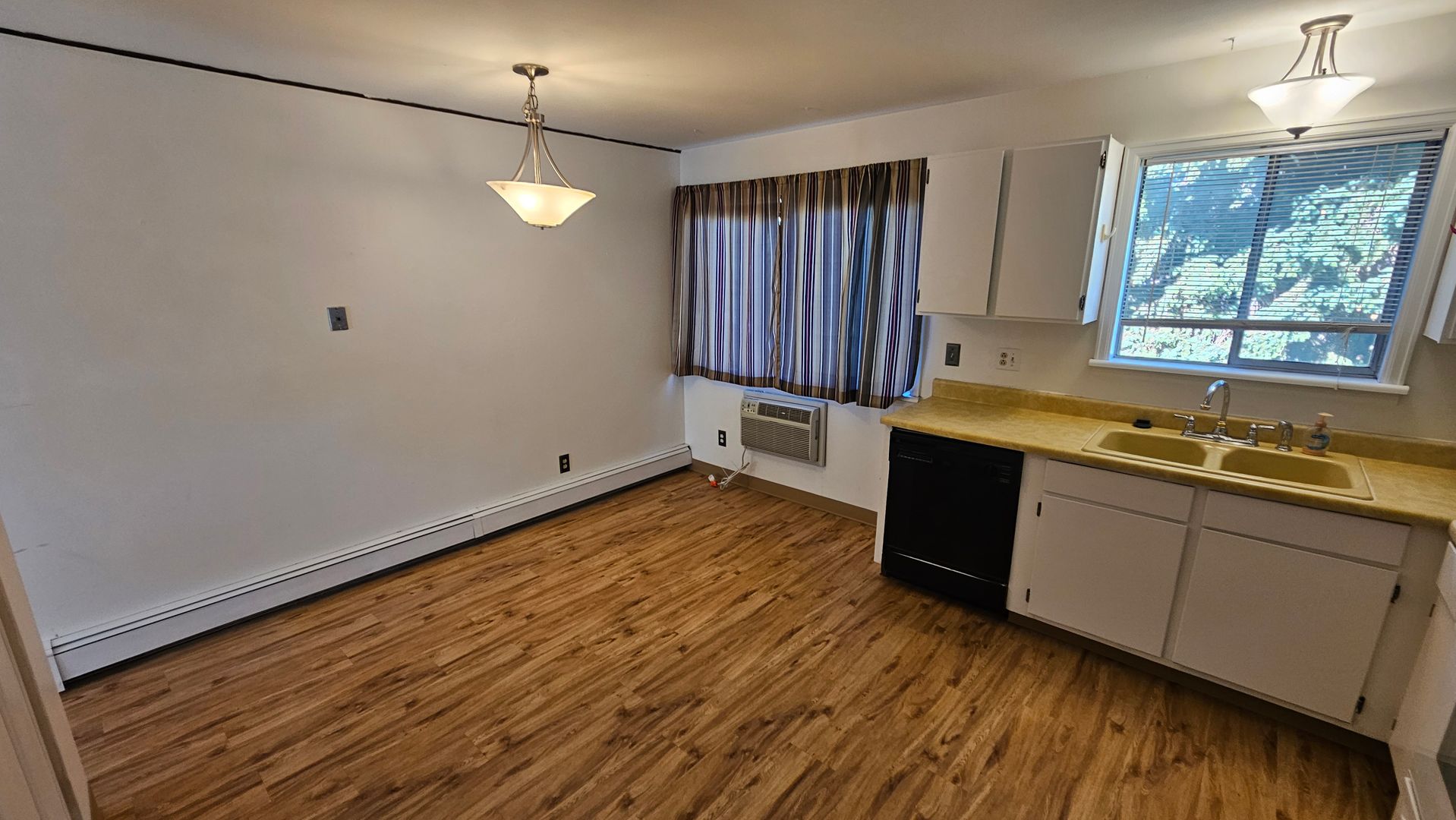 905 East Swallow Drive #4 10 of 11