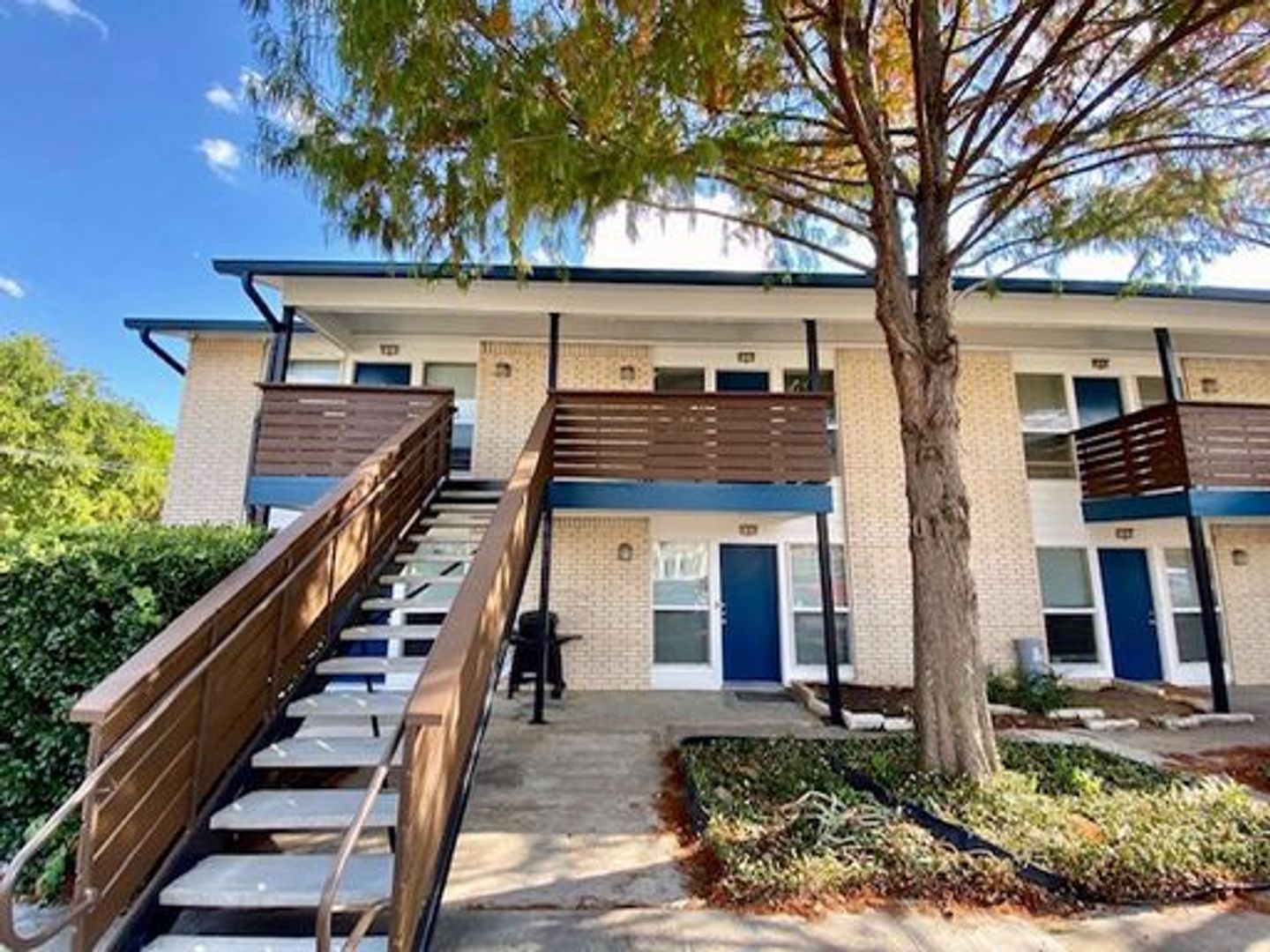 Grapevine Apartment: 304 Smith Street