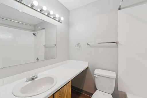 More Than Just an Apartment, It’s a Seattle Lifestyle. – photo 1