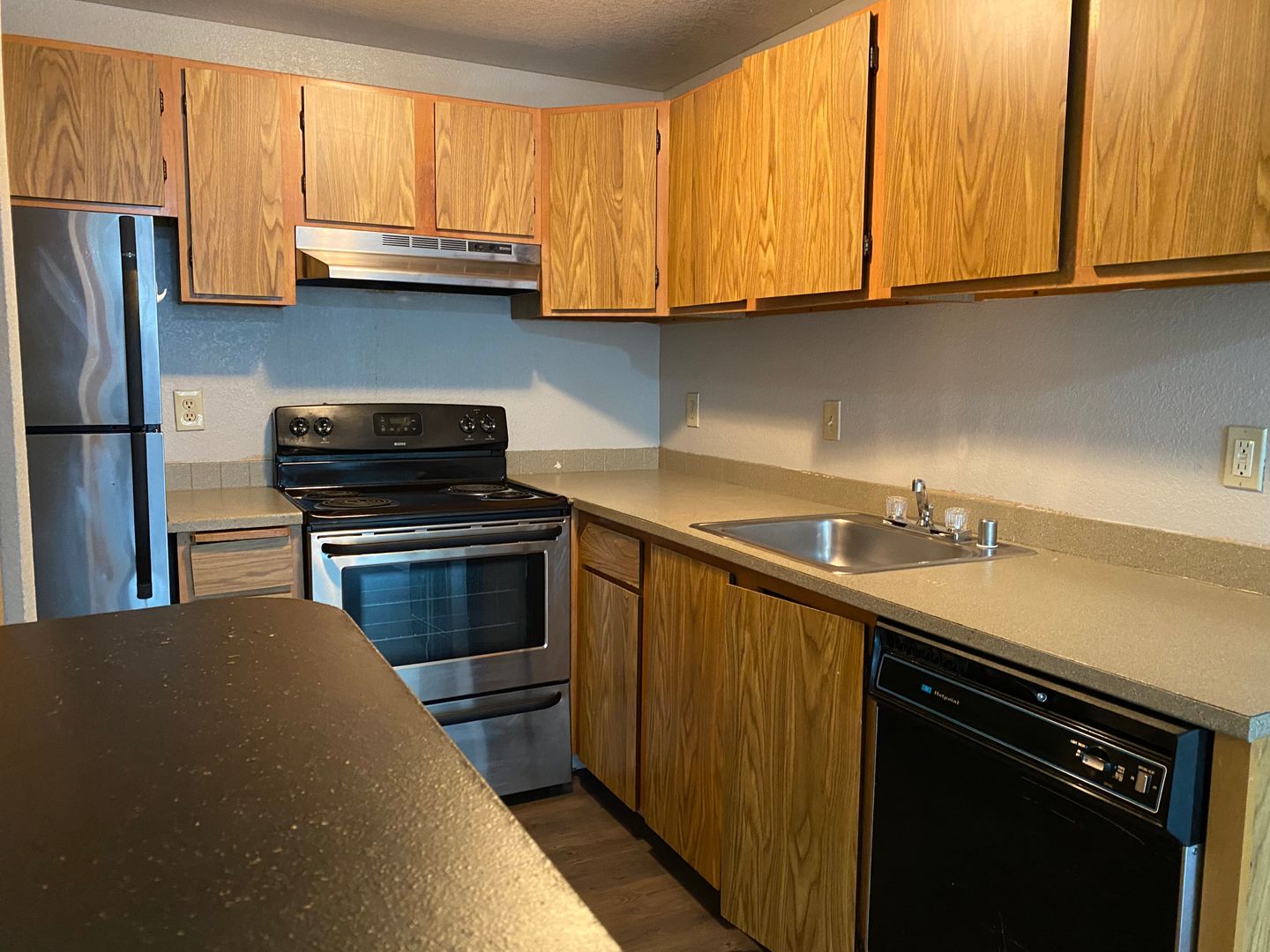 Seattle Apartment: 4327 8th Avenue NE