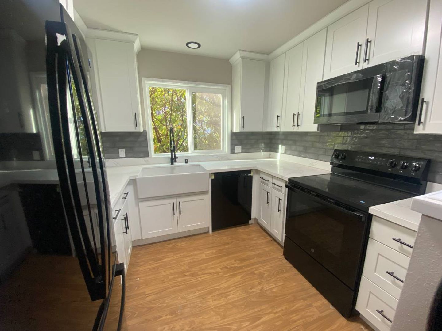 Seattle Apartment: 700 NE 42nd Street