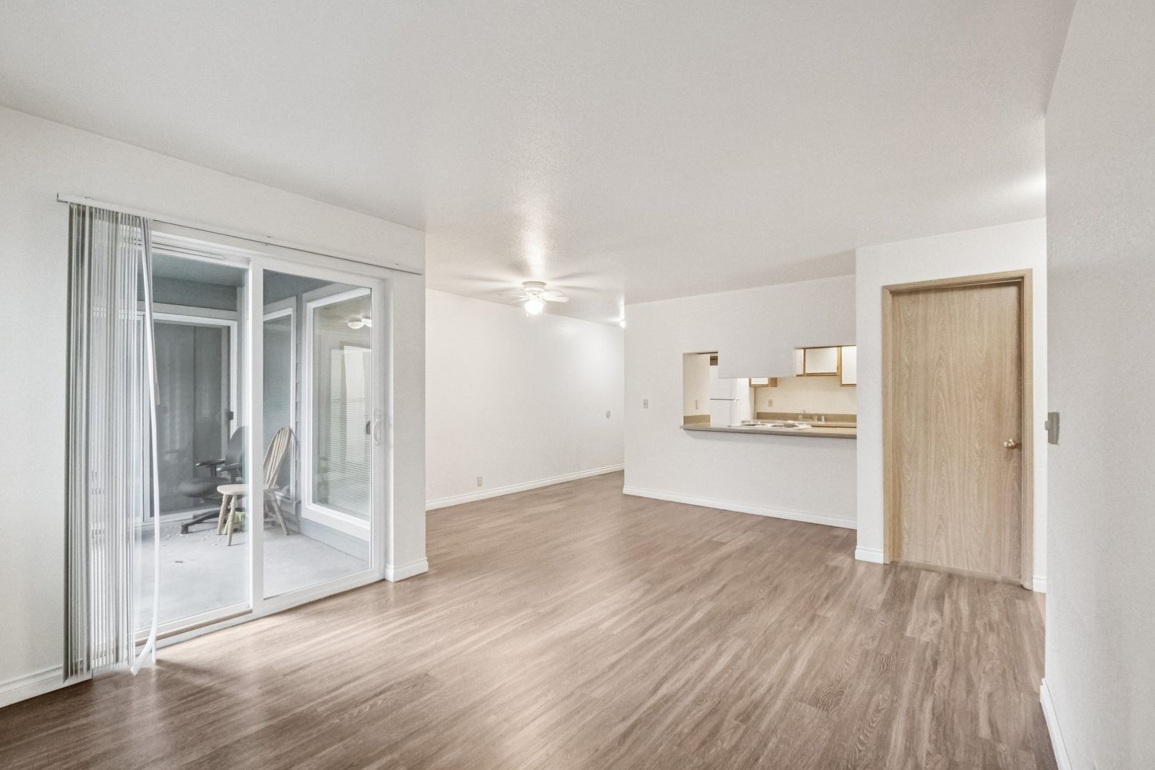 Seattle Apartment: 5219 Brooklyn Avenue NE