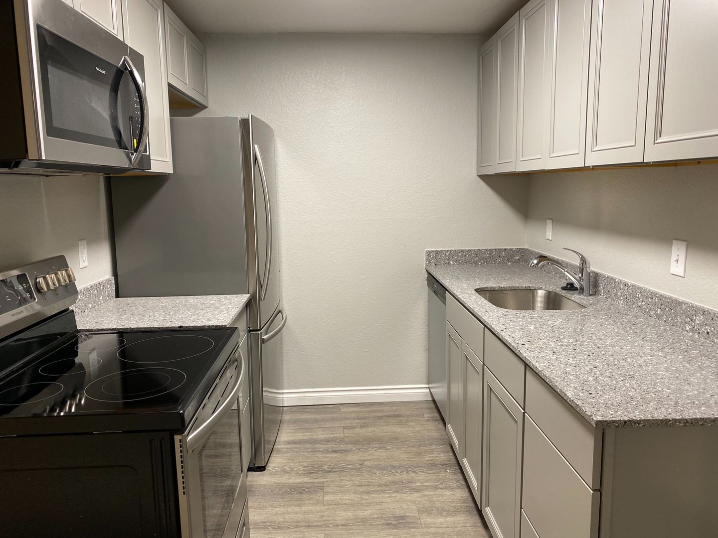 Seattle Apartment: 4327 8th Avenue NE
