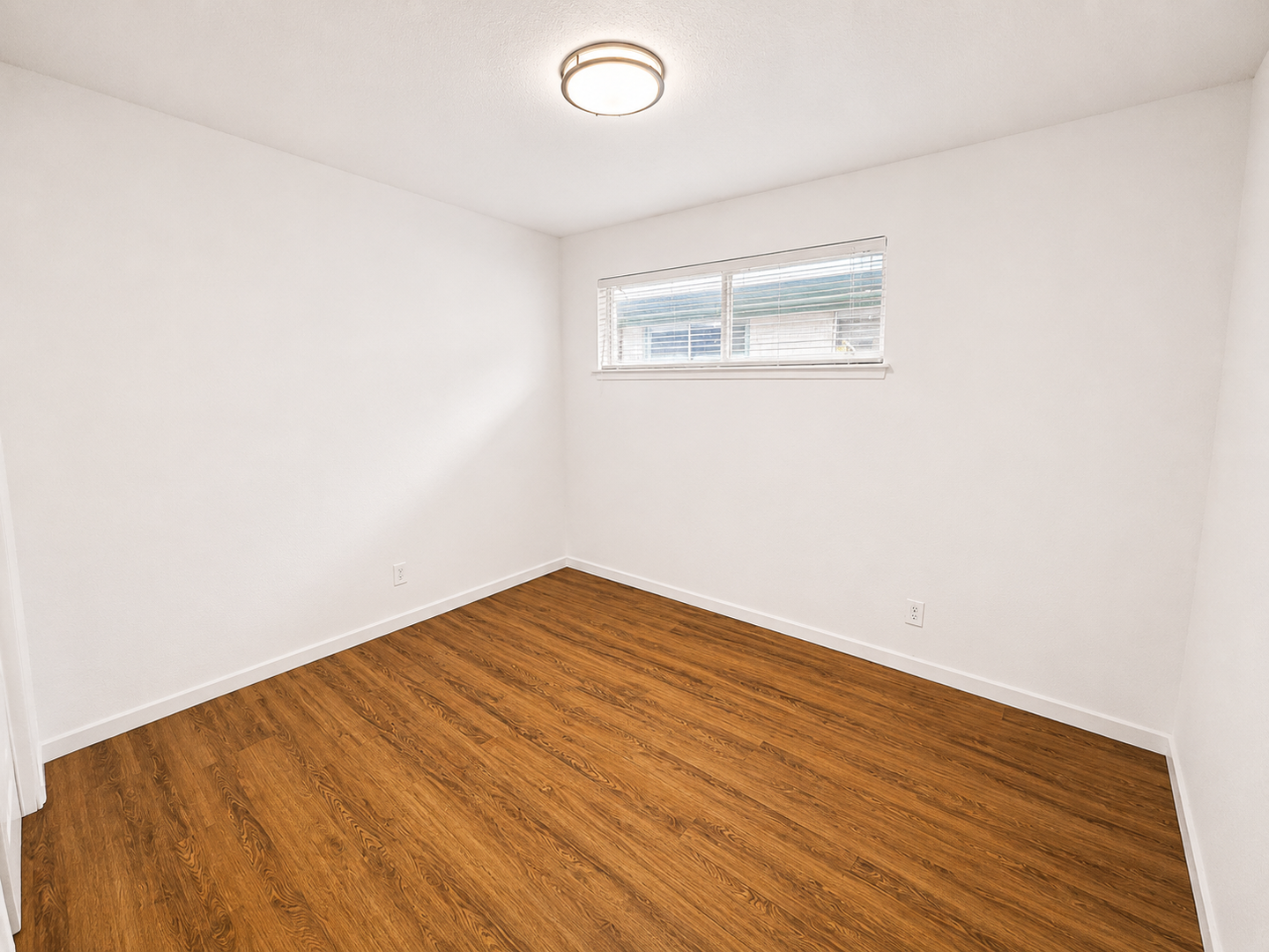 Albuquerque Apartment: 636, 640, 644 Grove St Se