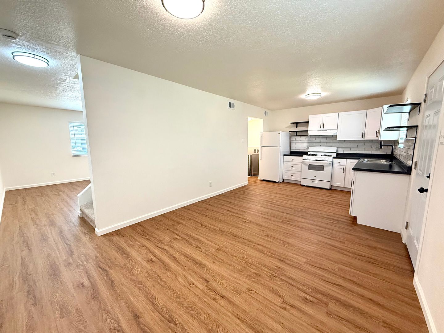 Albuquerque Apartment: 2100 High st Se