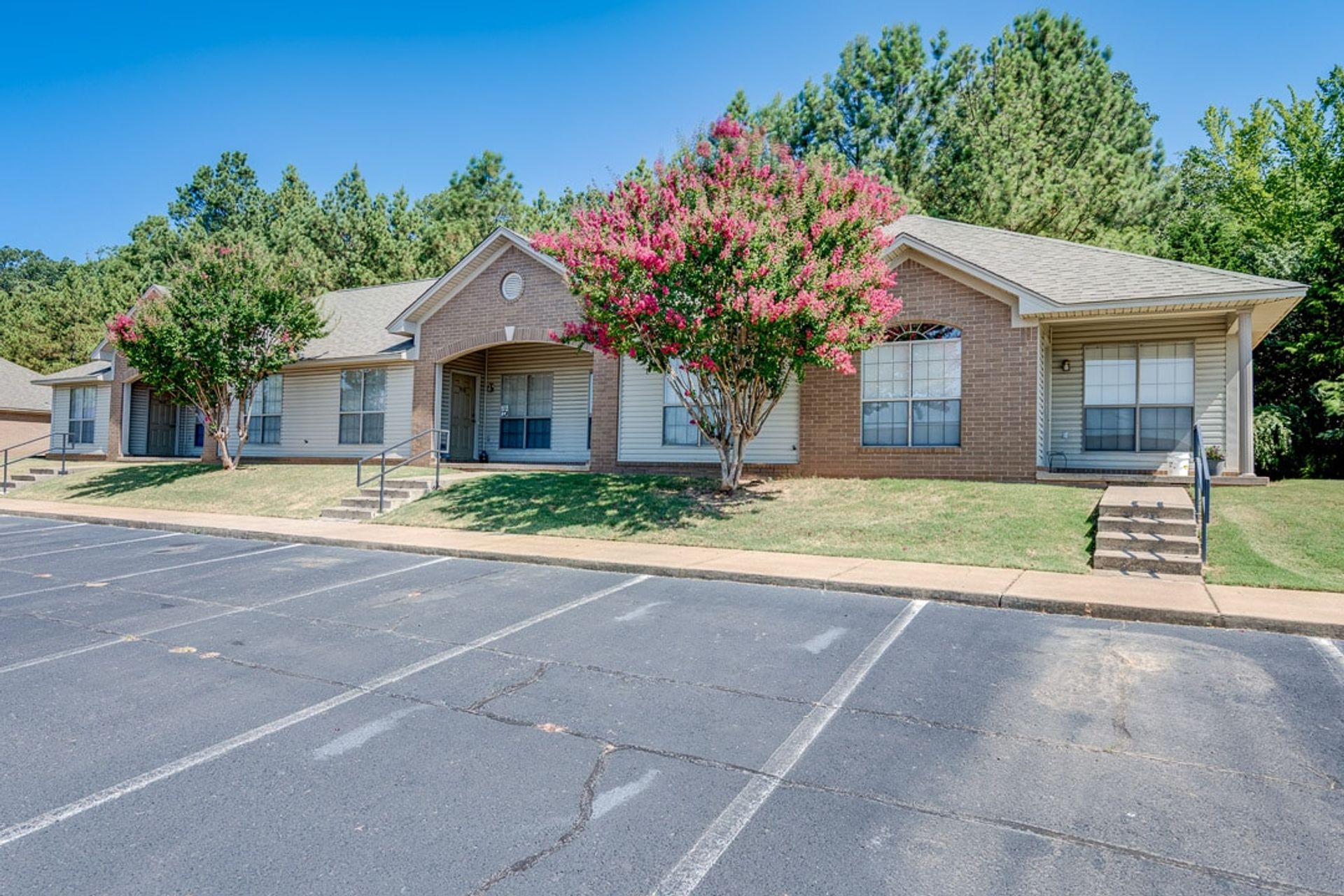 Conway Apartment: 2455 Donaghey Avenue