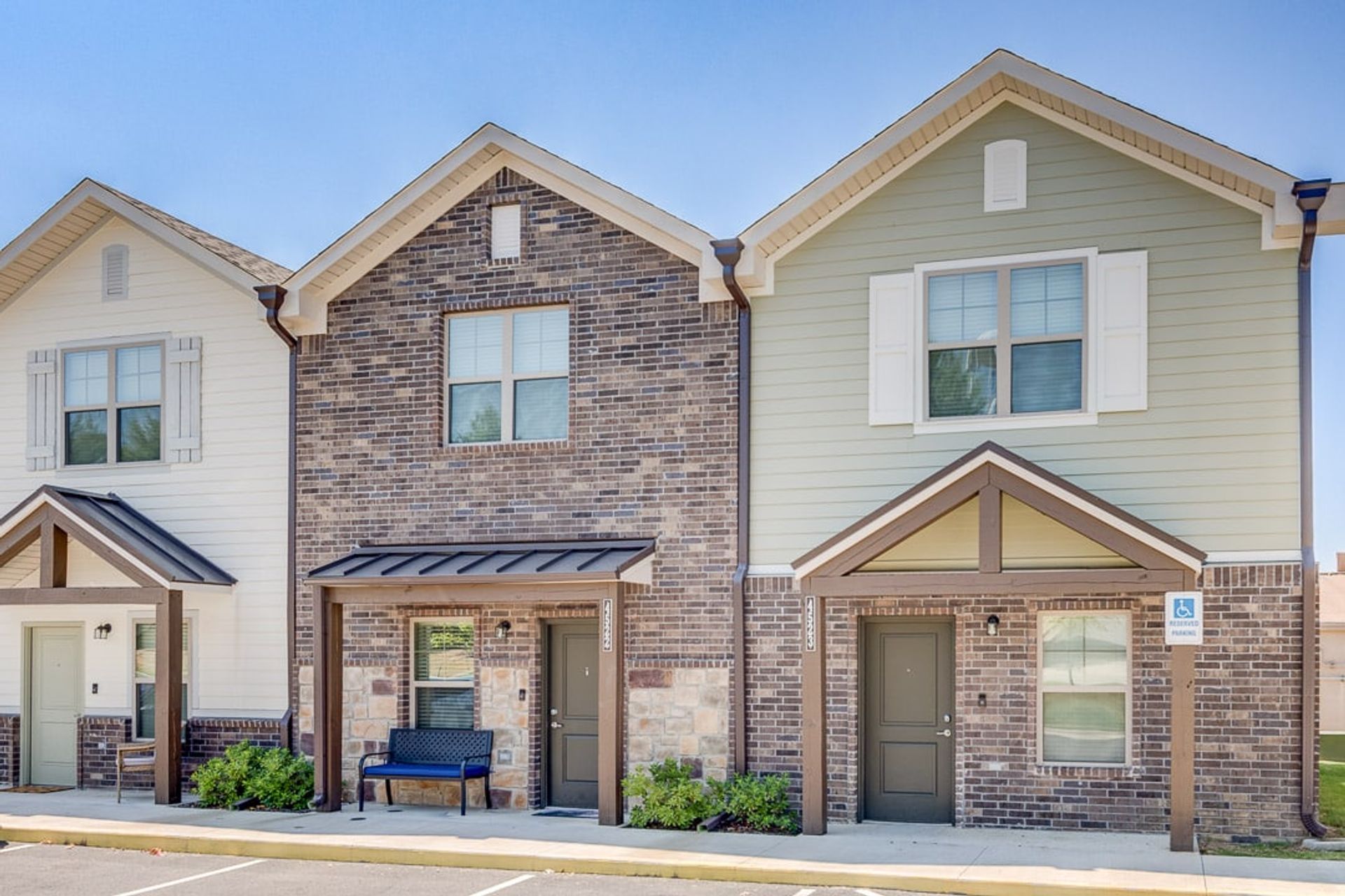 Conway Apartment: 2545 Donaghey Ave.