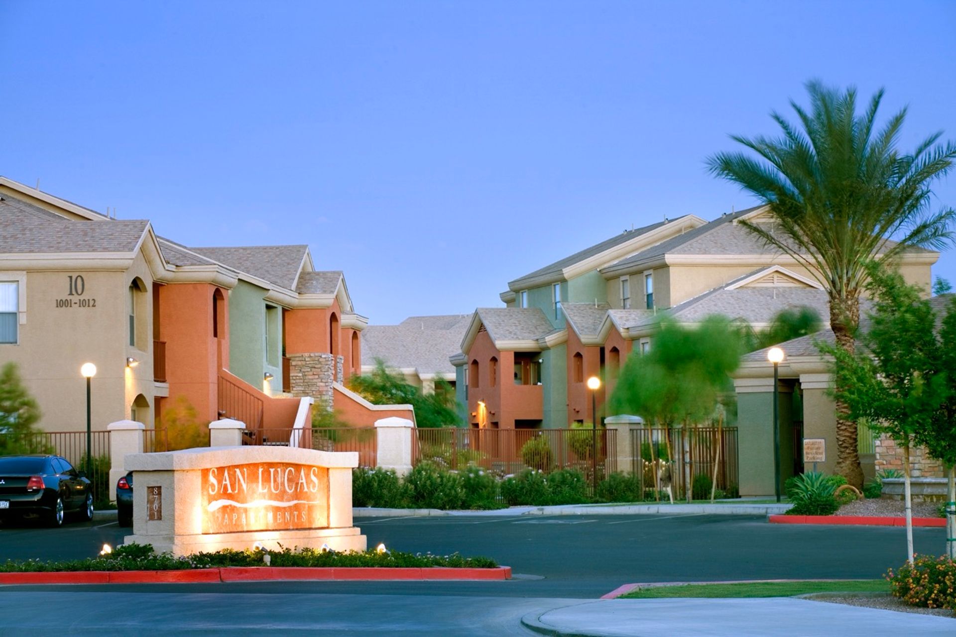 Tolleson Apartment: 8701 W Van Buren Street