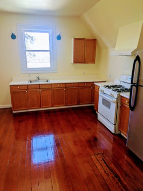 Spacious & Bright 1-Bedroom, 1-Bath Apartment - Downtown Vallejo – photo 1
