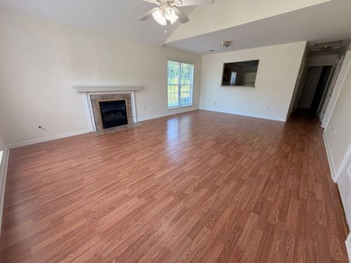 Beautiful and spacious! Ready for move in!