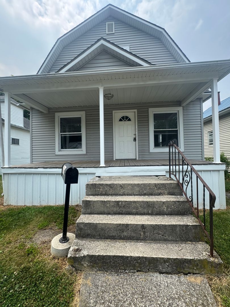 Bluffton House: 718 S Jersey